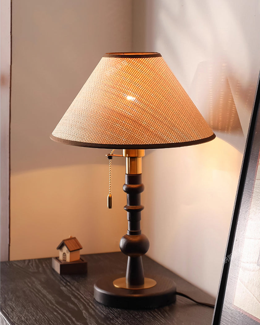 Valinte Table Lamp