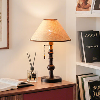 Valinte Table Lamp