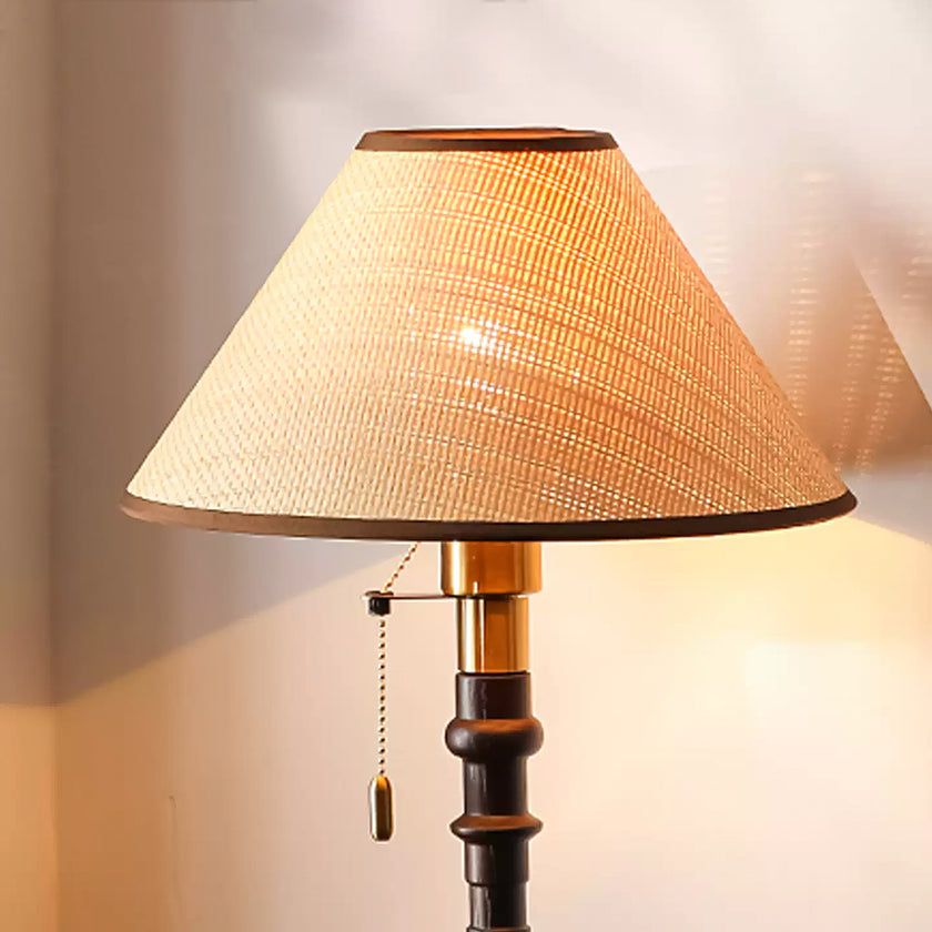 Valinte Table Lamp