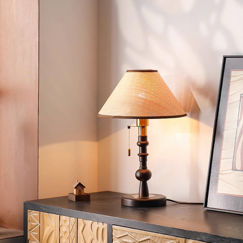 Valinte Table Lamp