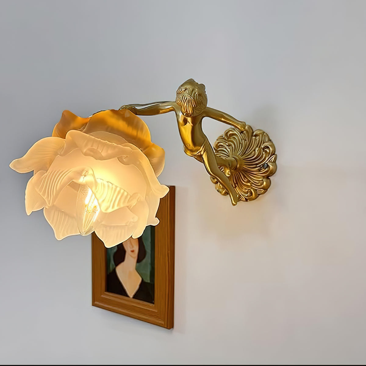 Victorian Brass Angel Wall Lamp – detail 2