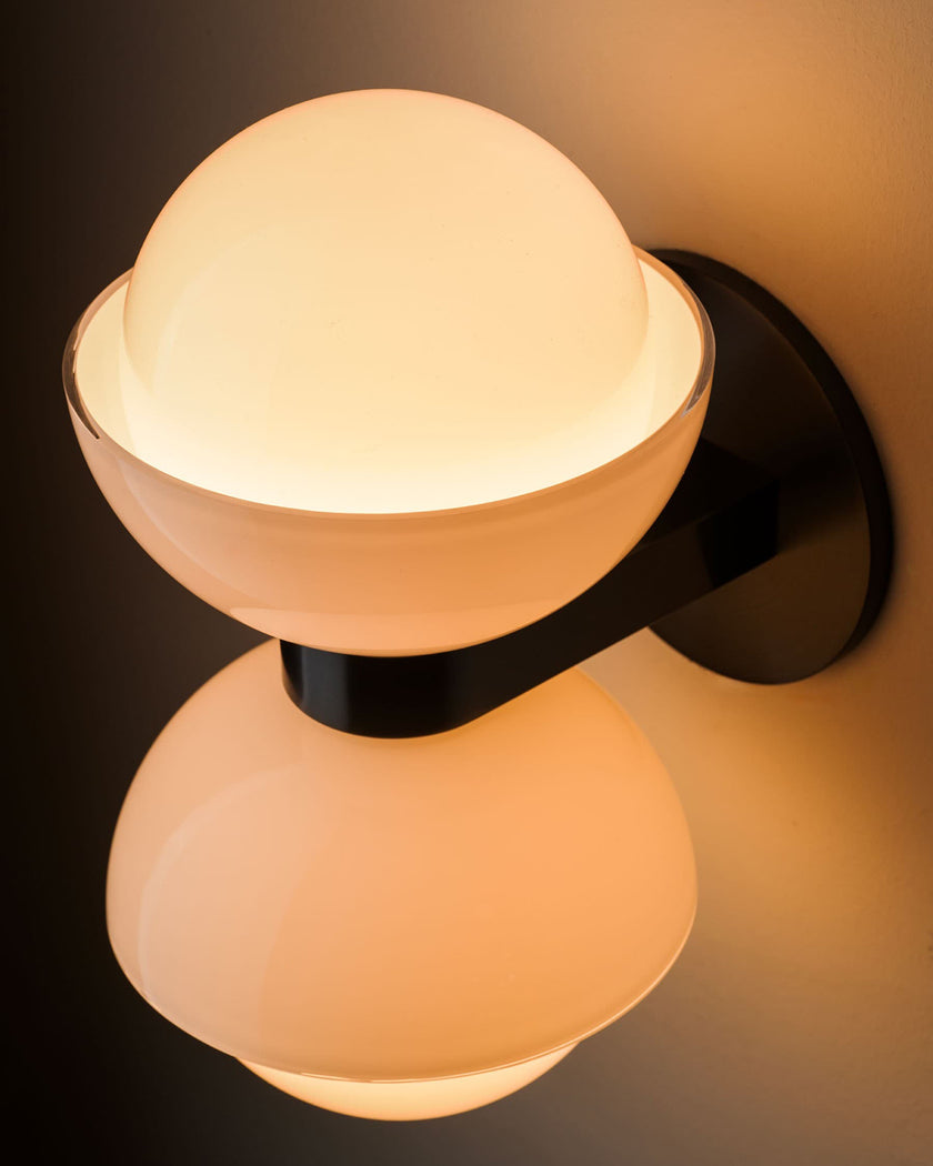 Wally Wall Light