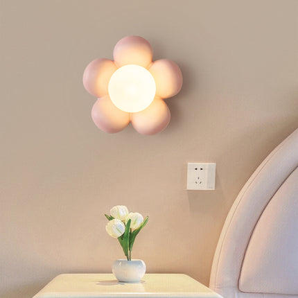 Warm Flower Resin Wall Lamp