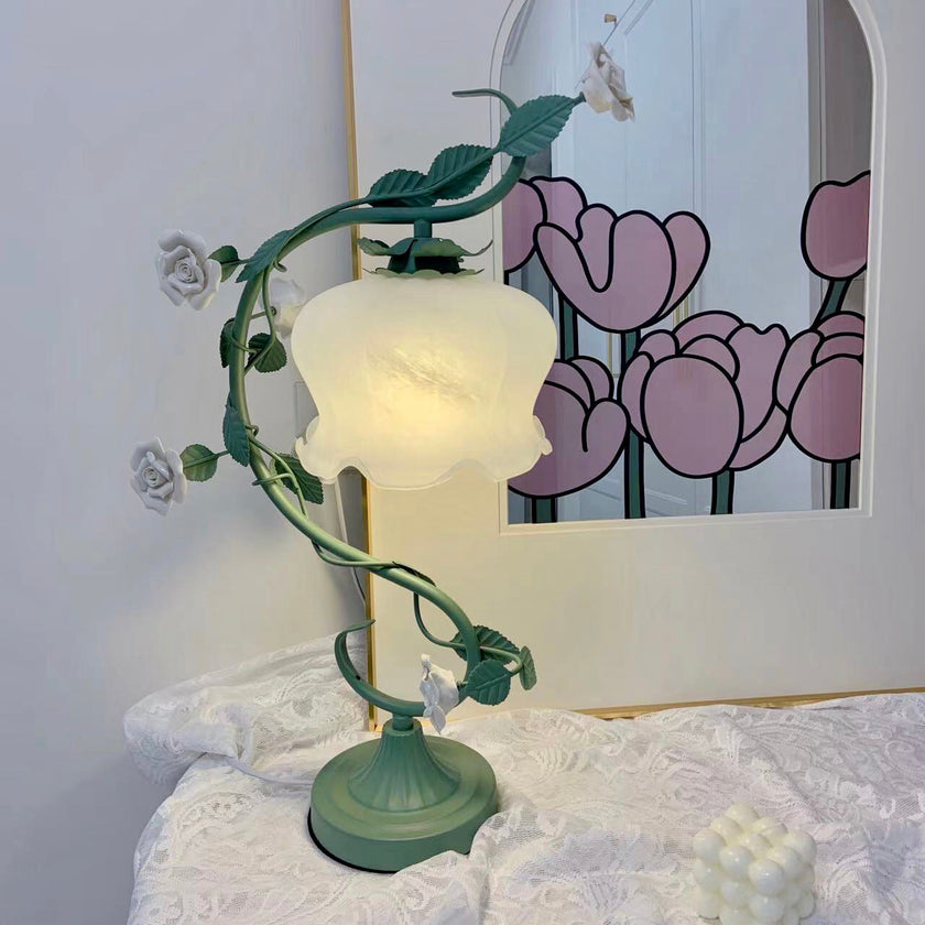 White Rose Iron Table Lamp