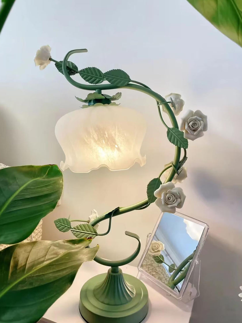 White Rose Iron Table Lamp