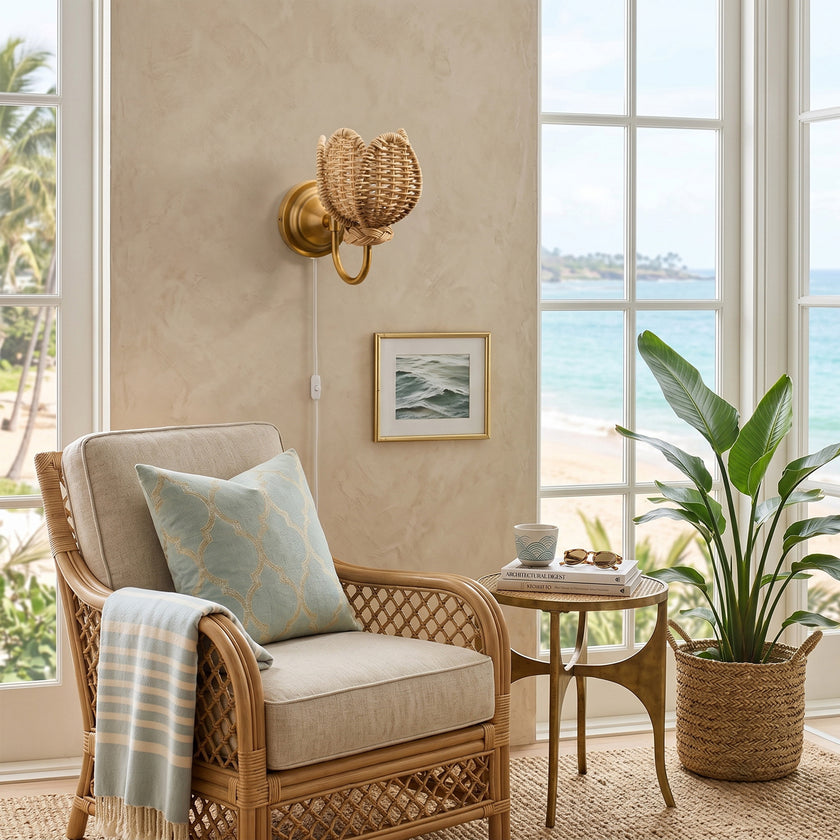 Wistara Plug-In Wall Light