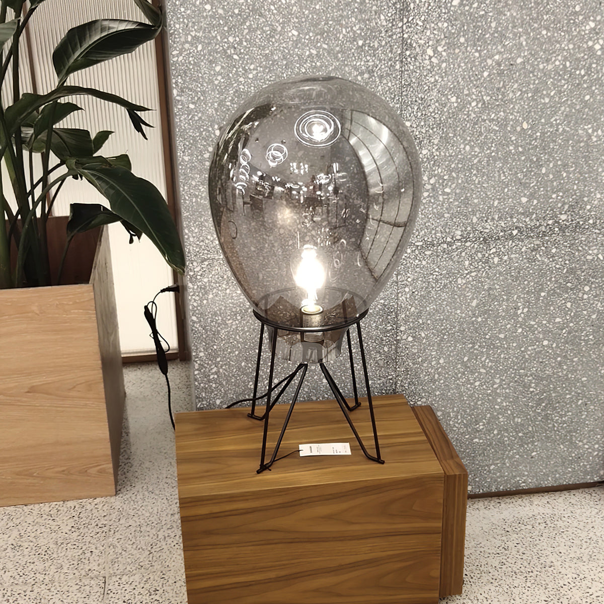 Air Table Lamp – detail 2