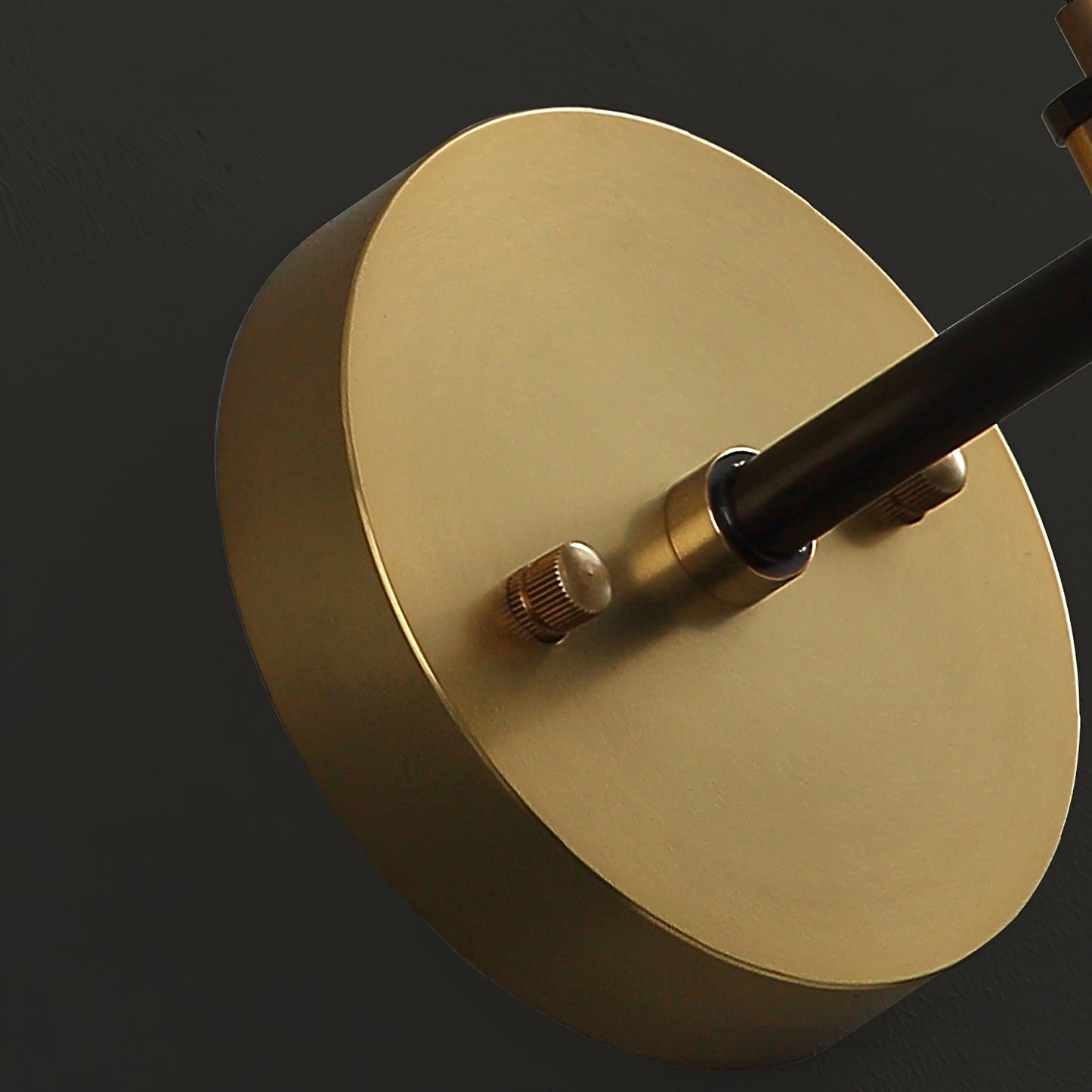 Ari Wall Lamp