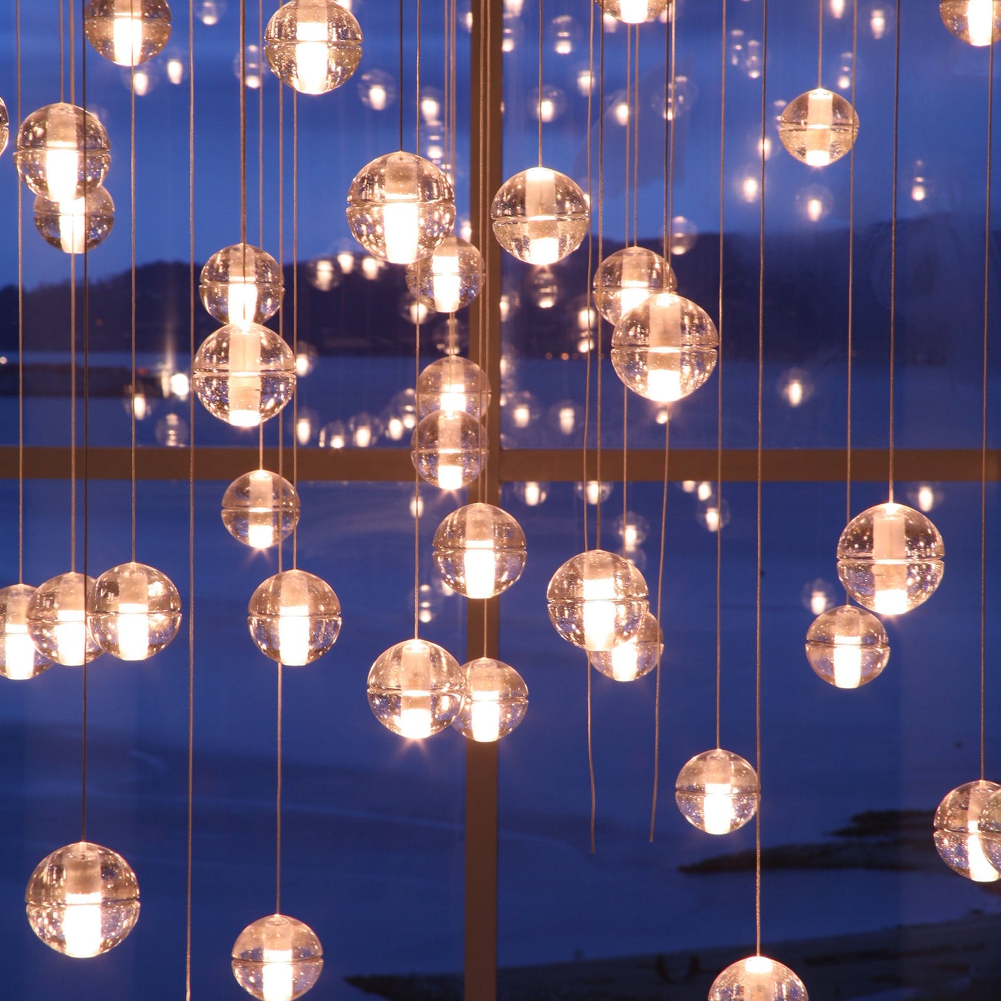 Suspension boule en cristal