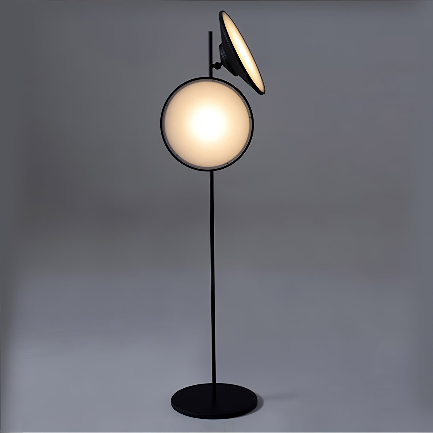 Bulat Floor Lamp