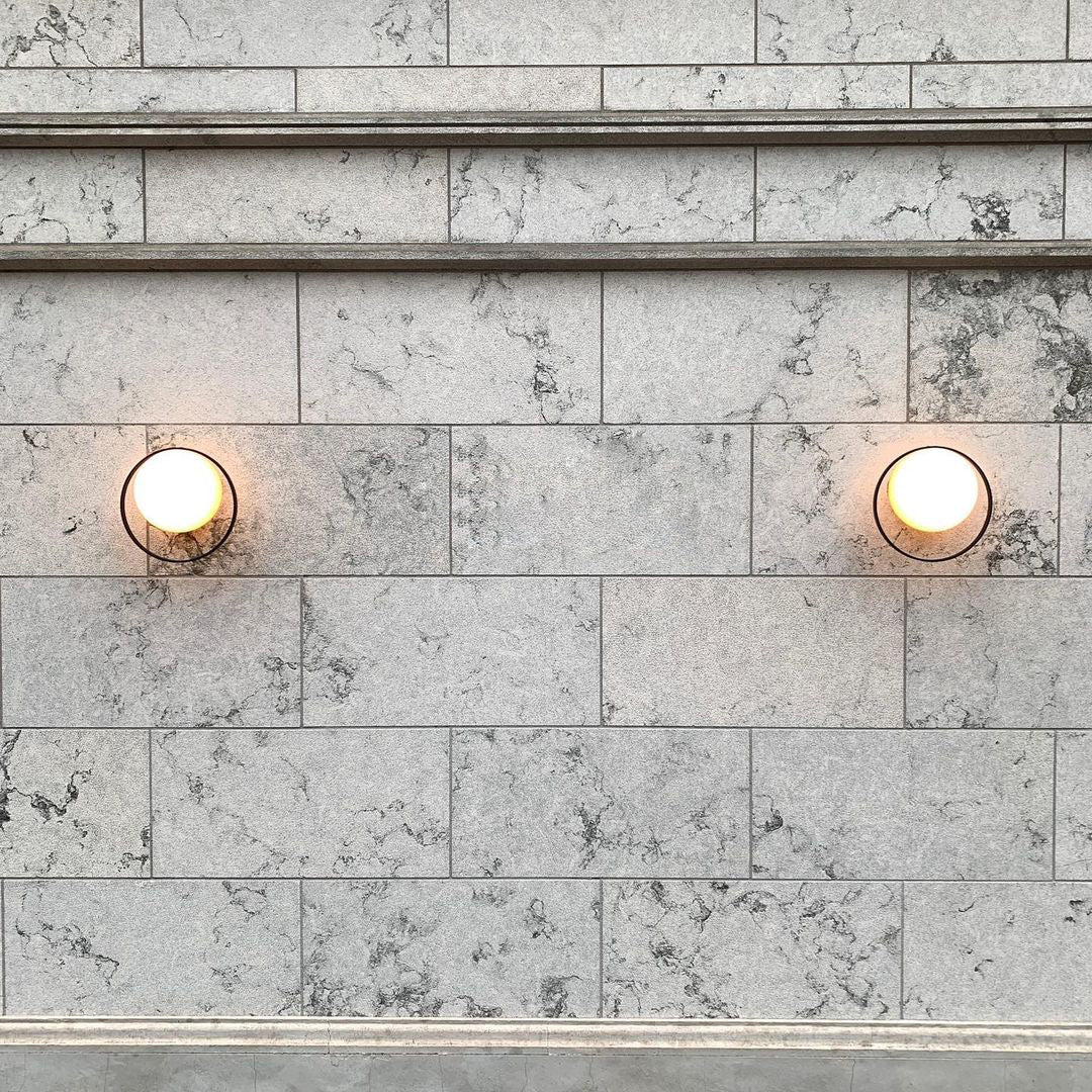 Circ 3722 Wall Lamp