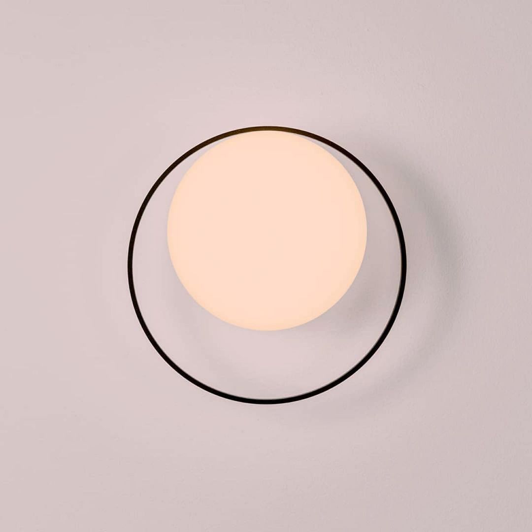 Circ 3722 Wall Lamp