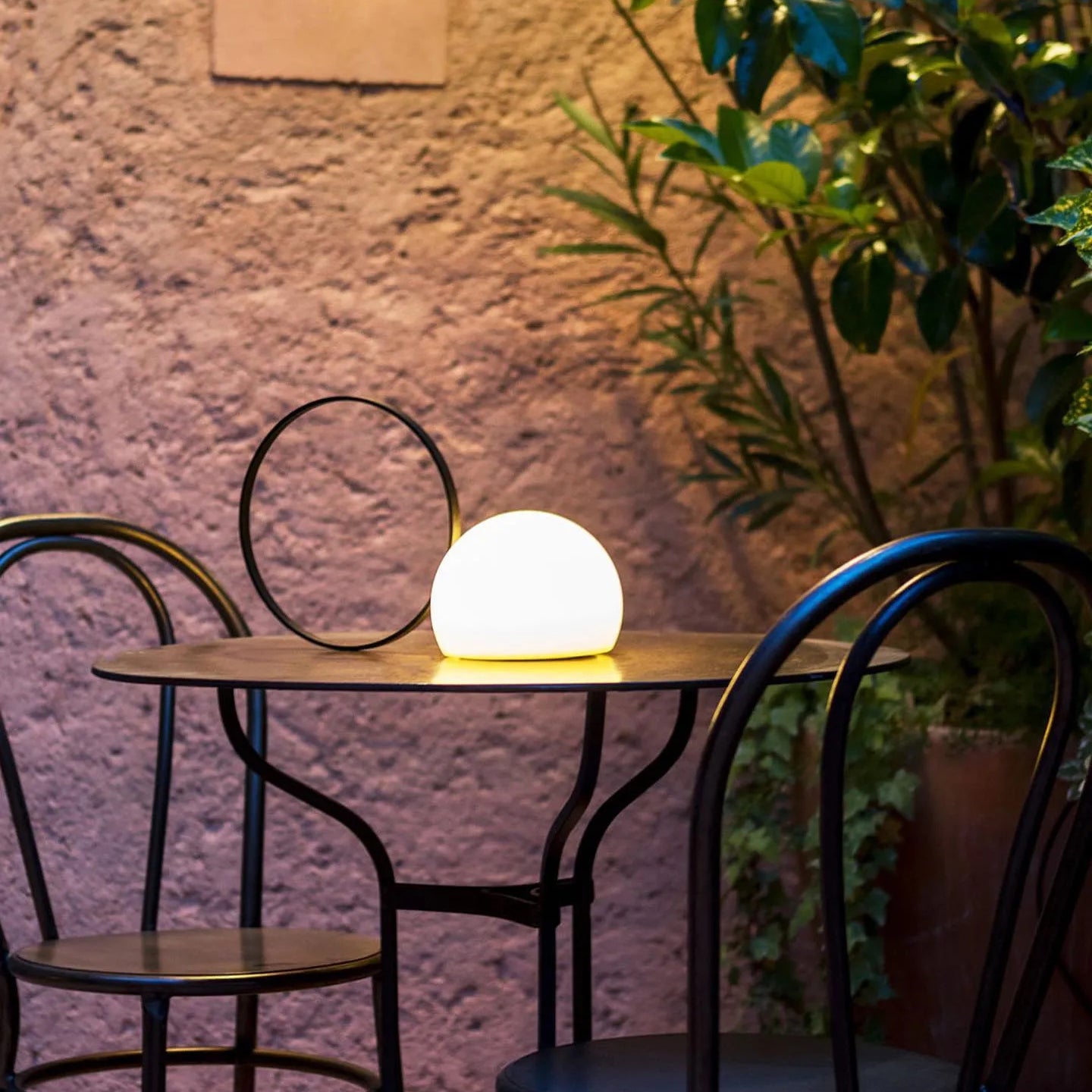 Circ 3726 Table Lamp