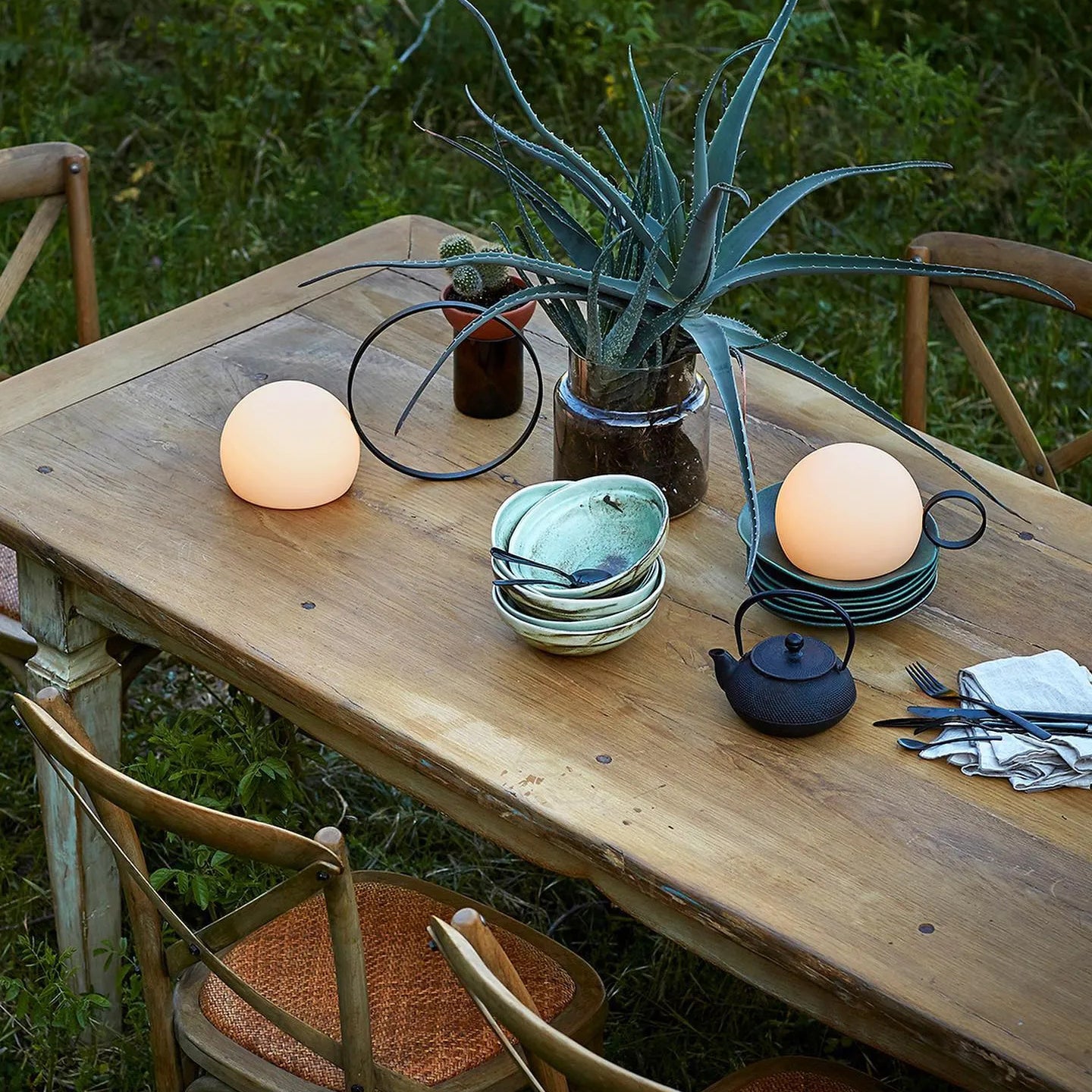Circ 3726 Table Lamp