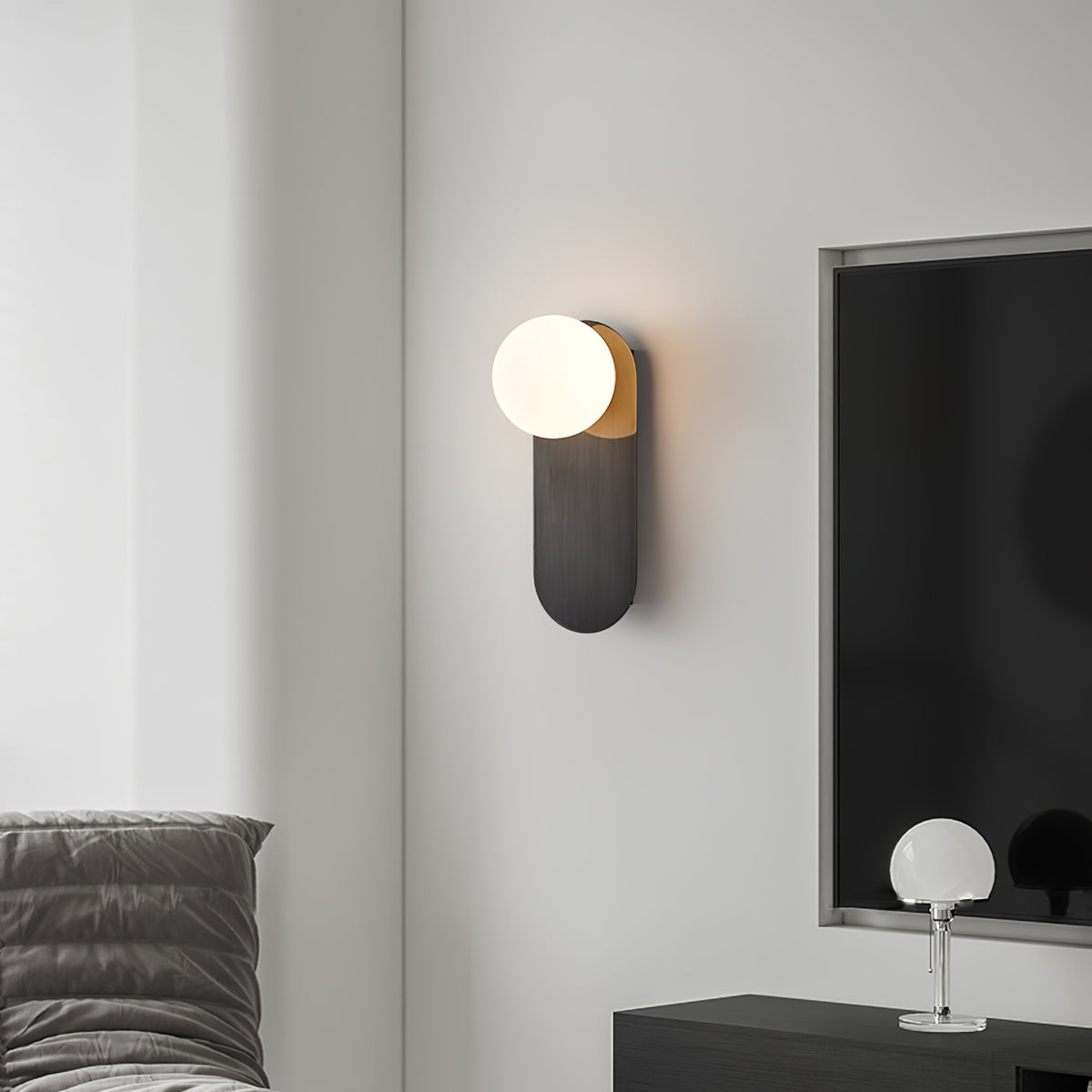 Flat Base Globe Sconce – detail 2