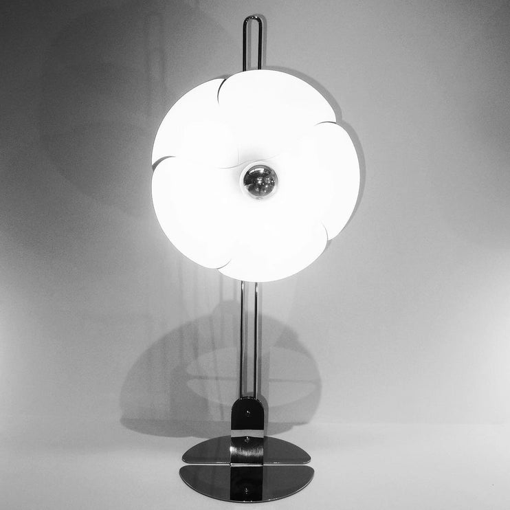 Lampe de table fleur