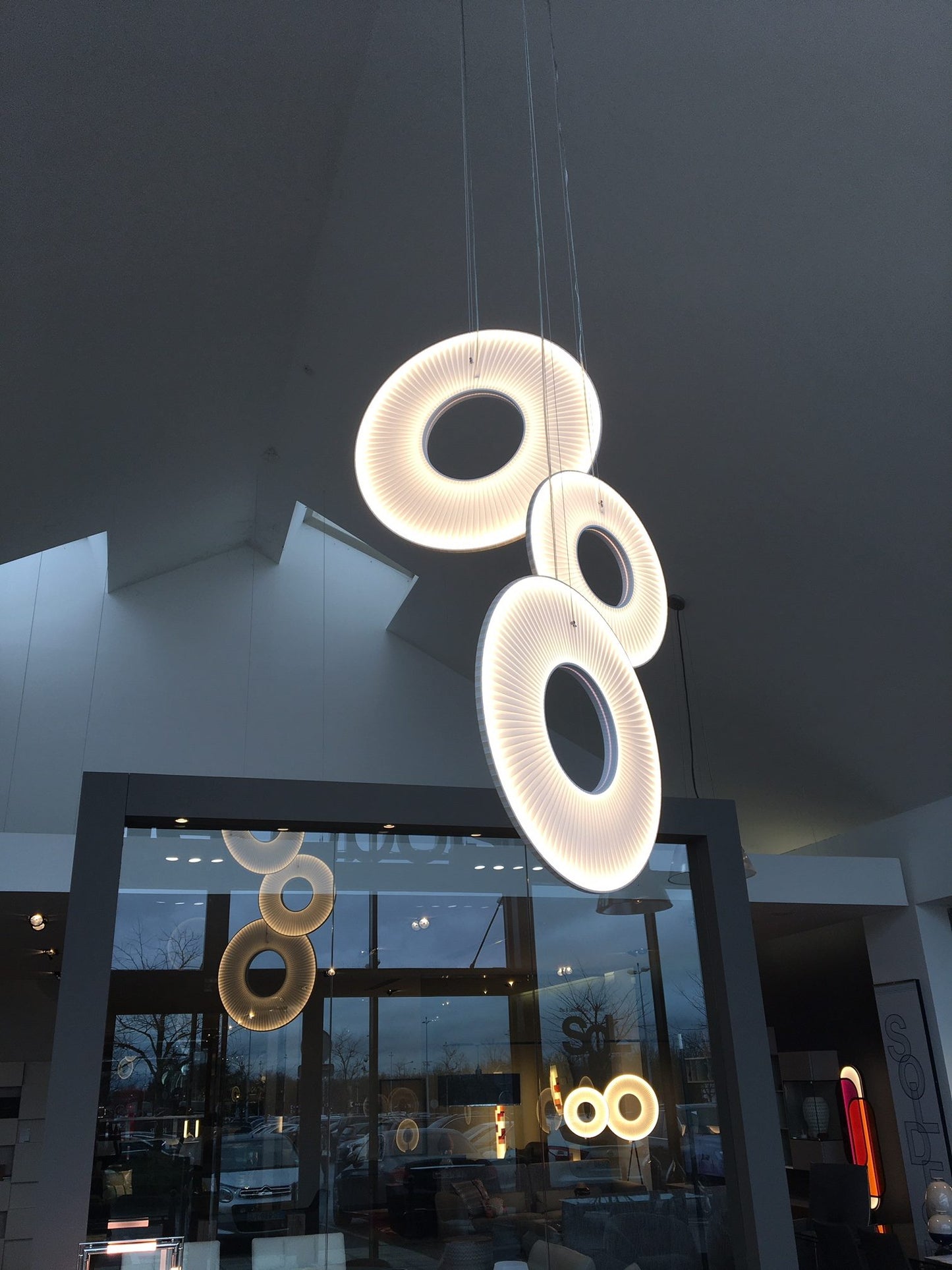 Iris Pendant Light