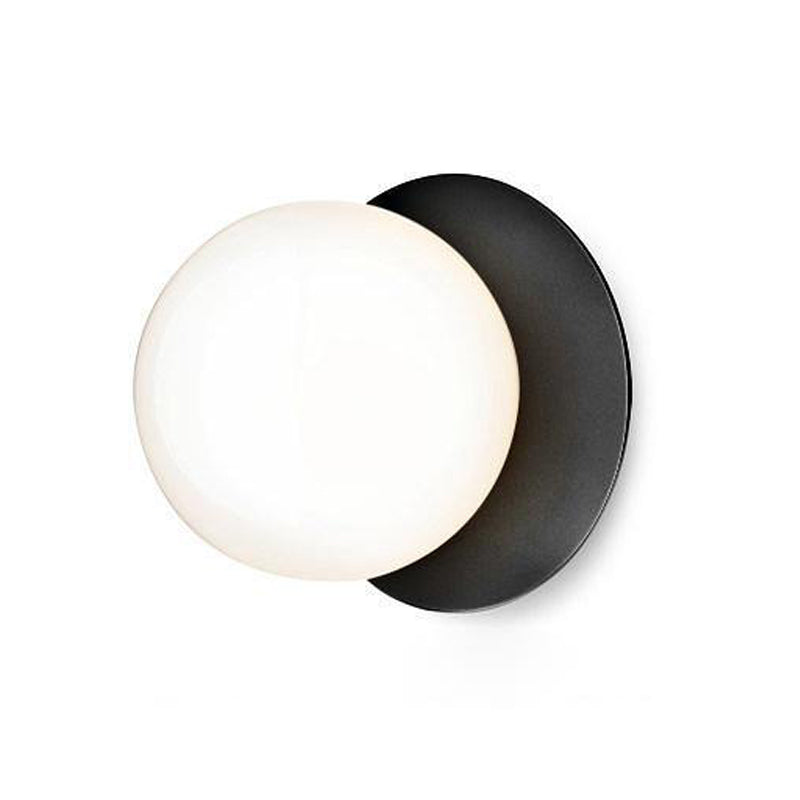 Liila Wall/Ceiling Lamp