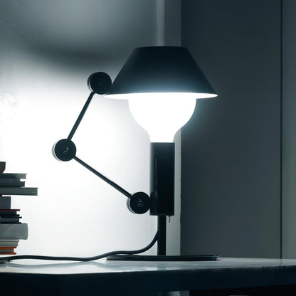 MR. Light Table Lamp