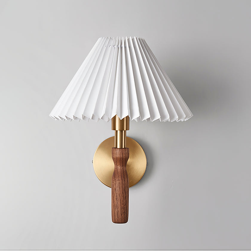 Maison Wooden Wall Lamp
