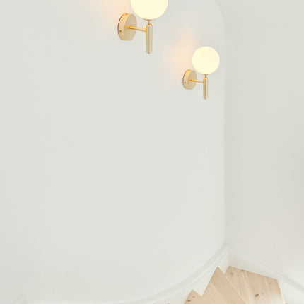 Miira Wall Lamp