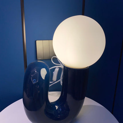 Lampe de table néoténique