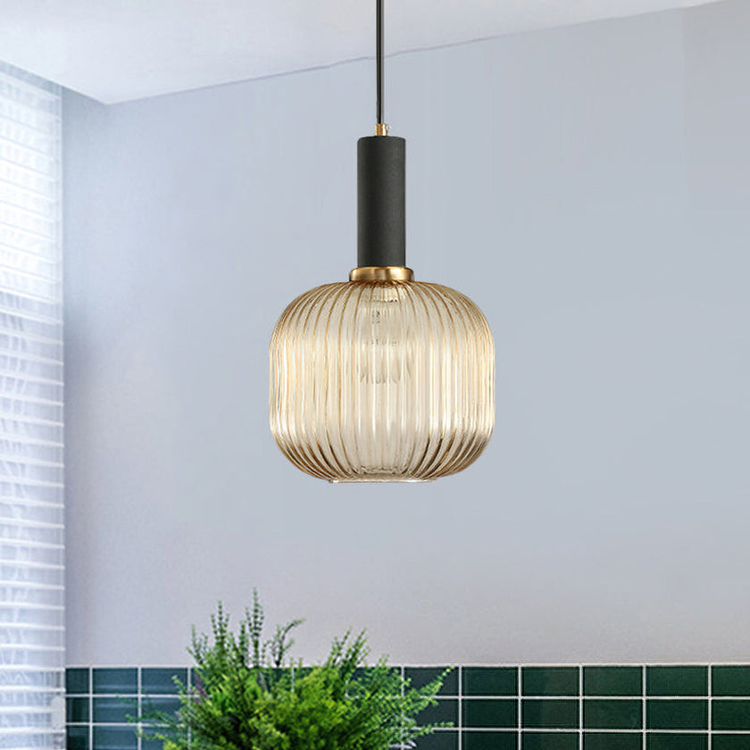 Ovale rieten glazen hanglamp