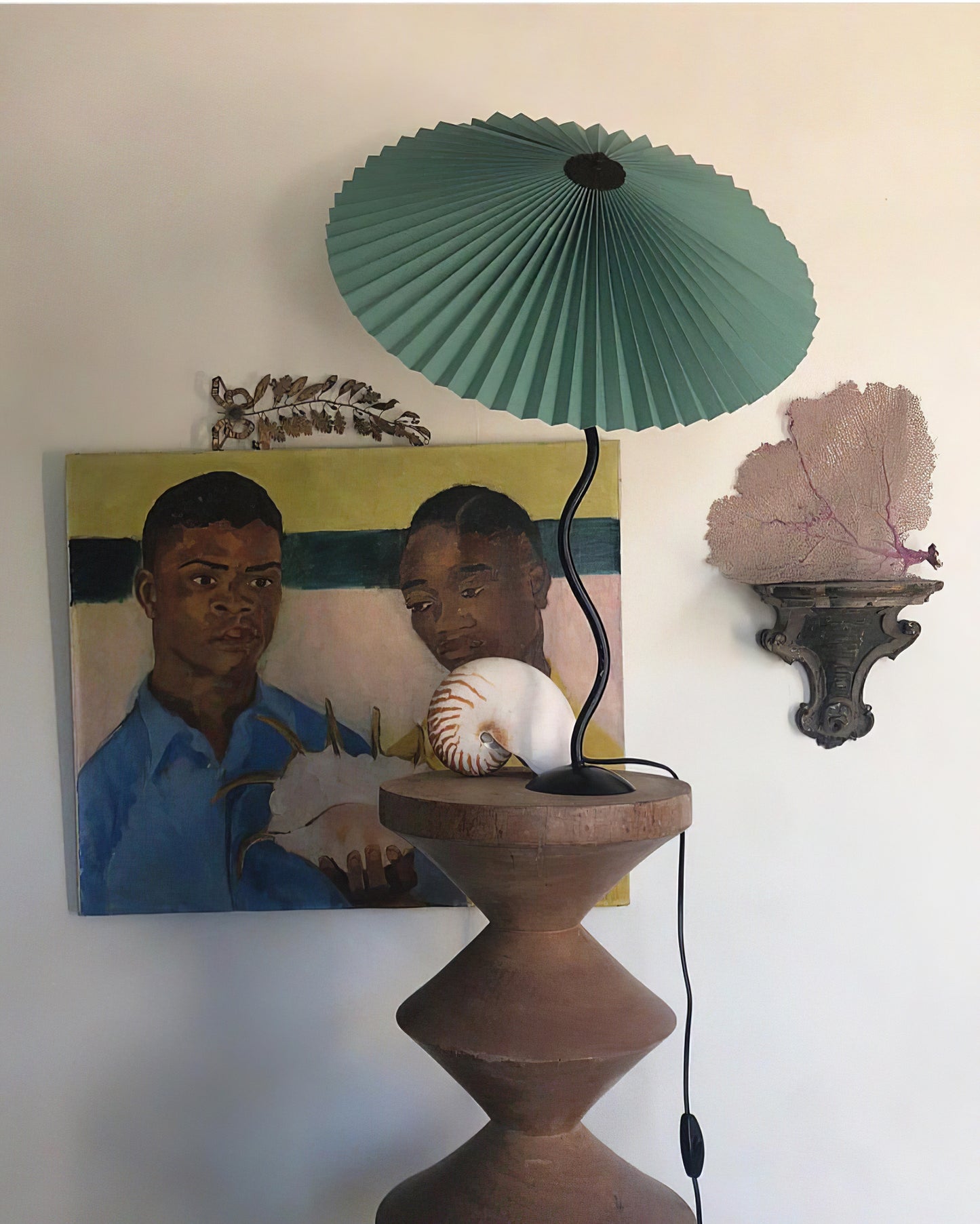 Candeeiro de mesa chapéu plissado